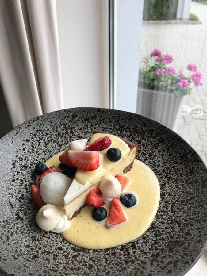 Bialy Dom Henlex Hotel Restauracja 波兹南 外观 照片