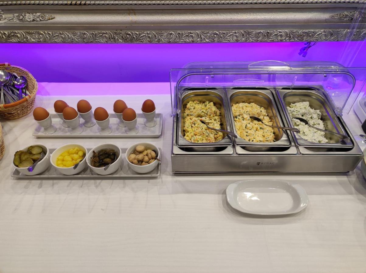 Bialy Dom Henlex Hotel Restauracja 波兹南 外观 照片