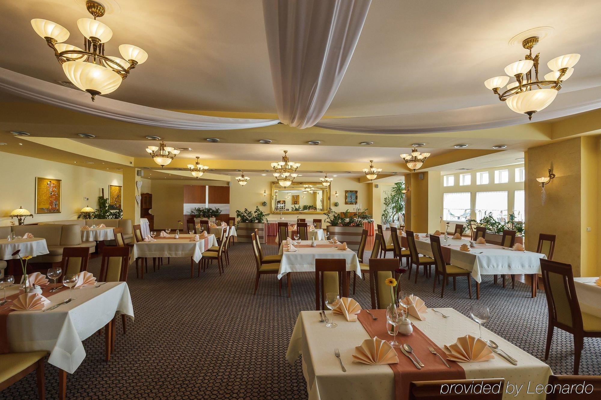 Bialy Dom Henlex Hotel Restauracja 波兹南 外观 照片
